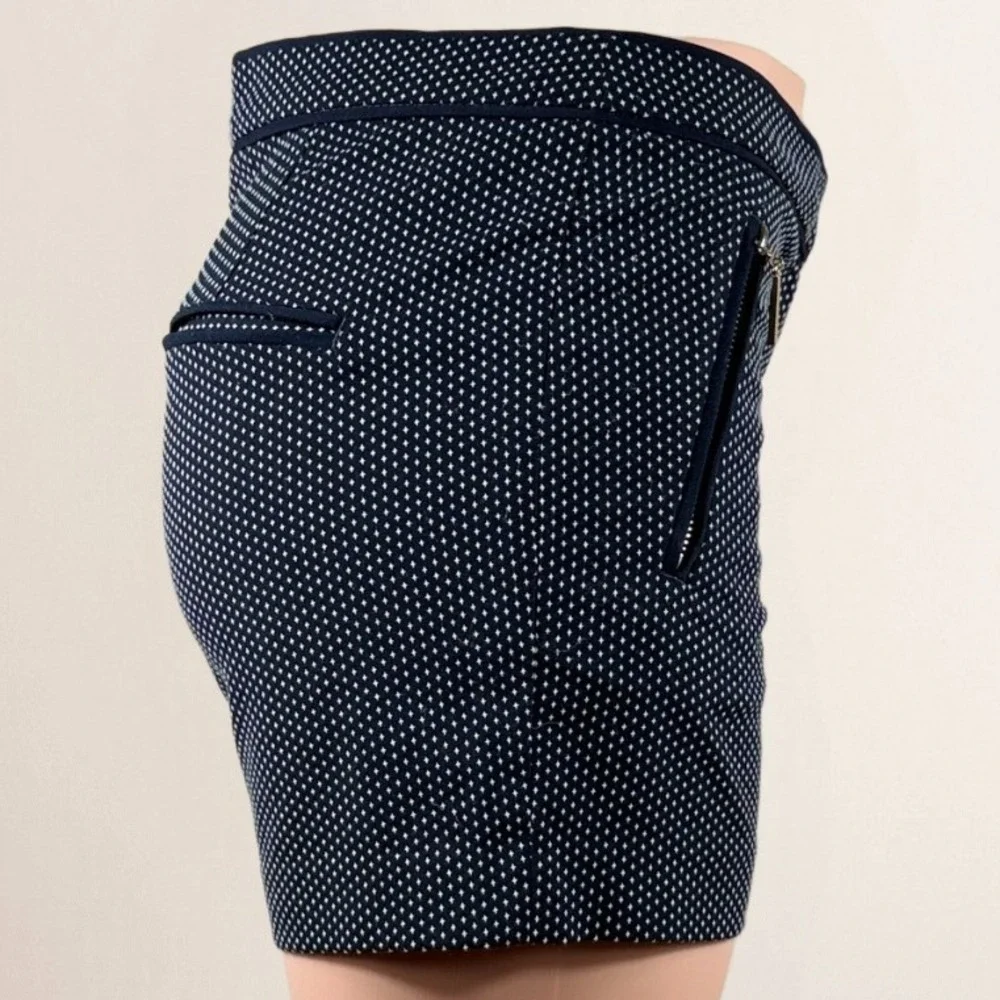 H&M Navy Blue White Diamond Pattern Tailored Shorts Gold Side Zippers Size 6
